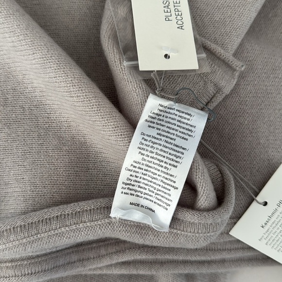 NWT. Poetry, 100% cashmere, wrap around poncho. - Picture 7 of 7